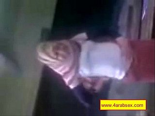 Moroccan old bag with deathly thorn offered her pussy to an arabian baffle she likes a l