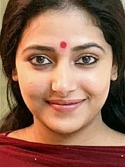 sperme chaud à l'actrice malayalam Anu Sithara