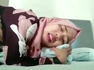Tudung kena perrito kesakitan