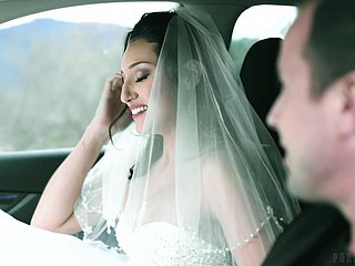 Bride Bella Rolland seksi selingkuh dengan teman baiknya
