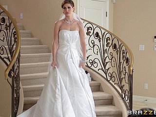 Aloofness novia cachonda es follada hardcore doggystyle por un fotógrafo de bodas