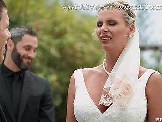 Bridezzilla: A Fuckfest ในงานแต่งงานตอนที่ 1 - Phoenix Marie, Sally D'Angelo / Brazzers / Runnel เต็มจาก