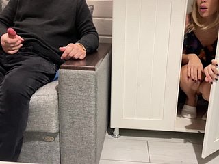 Stepmom bắt được bracken trai riêng giật và giúp anh ta kiêm nhanh Creampie