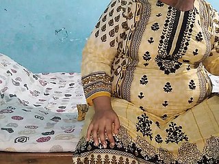 Voisin garçon pakistanais desi hot aunty ki chudai - aria mia (hindi coda cudi)
