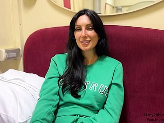 Hot Milf pieprzył się z innym pasażerem w pociągu