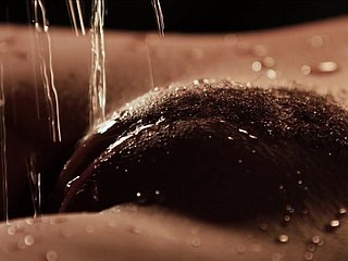 ブルネット・ヴァネッサ・デッカーと宣教師の地位でのエロティックディック