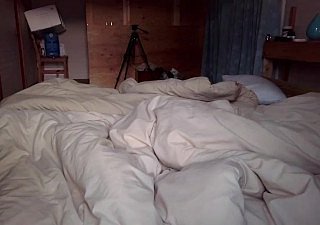 아내의 팬티를 벗고 삽입하세요. 아침 루틴　그녀는 죽은 물고기야