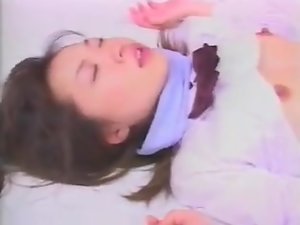 الزنا في مسرحية من ثلاثة أفراد وضربة في مجال