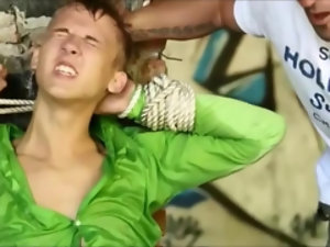 مثلي الجنس الرقيق الجنس يحصل الحمار ممدودة