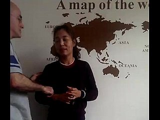 American challenge with the addition of his Chinese wife with the addition of a Chinese old bean three rows Dongguan