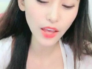 Model Cina MILF handjob di rumah cantik seksi 36D36D