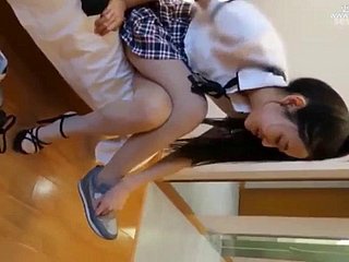Pemotretan pribadi seorang gadis cantik di sebuah hotel. Fotografer memandangnya dan bertanya apakah benda itu sudah lama tidak ada di sana