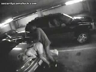 駐車場での熱いハードコア体験