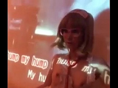 中国のKTVのストリップショー