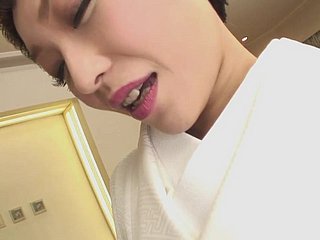 性感的日本女孩喜欢scuking硬公鸡