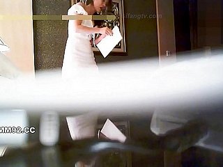 土豪酒店又一次约高颜值极品性感美女偷情,又美又淫荡说我爱你才会给你舔,你又在录我,别乱放.叫床声真骚