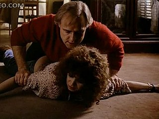 Marlon Brando Ass Fucks Low-spirited Maria Schneider Near einer Hot Sex-Szene