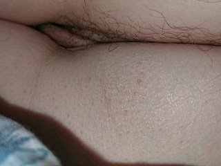 Żony Hairy Pussy Pest i tylny Crumple - Nieświadomy